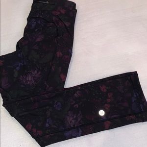 Lululemon legging size 2 cropped (21 in)